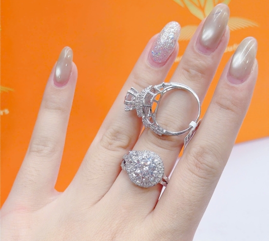 Nhẫn 610 Mẫu Trắng 62